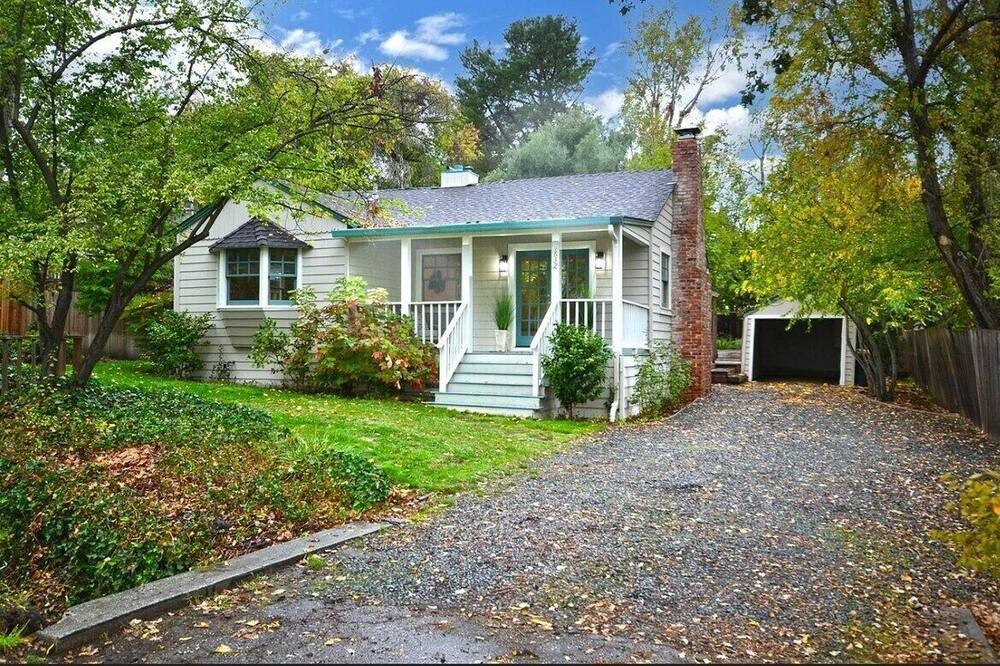 Photo of Others in Overlook