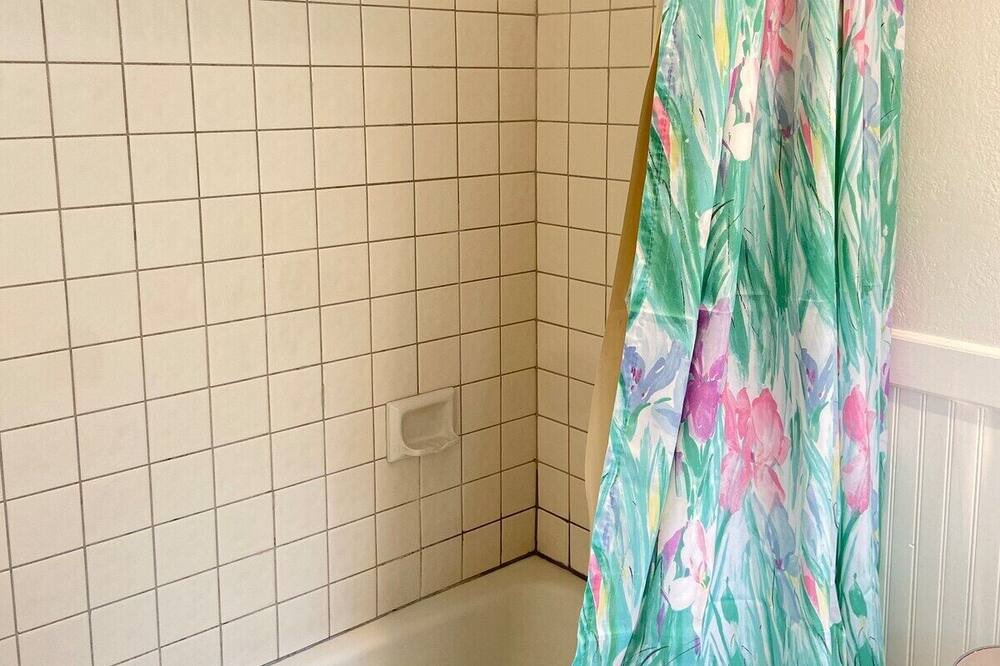 Photo of Bathroom in Overlook