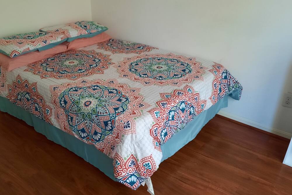 Photo of Bedroom in Pearland