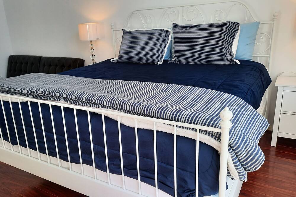 Photo of Bedroom in Pearland