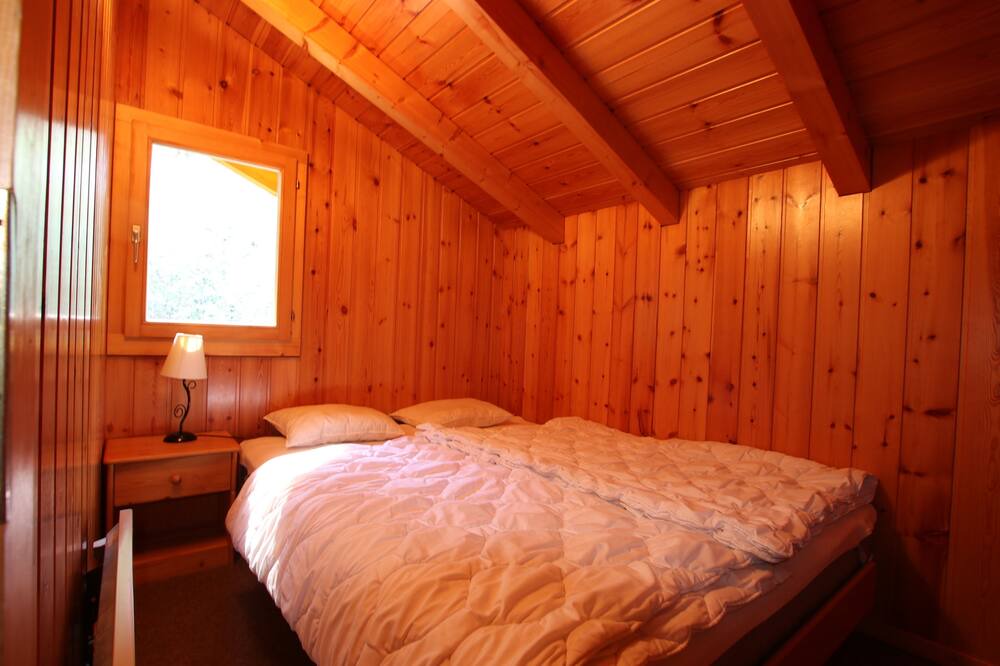 Photo of Bedroom in Salins