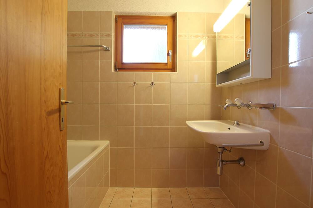Photo of Bathroom in Salins