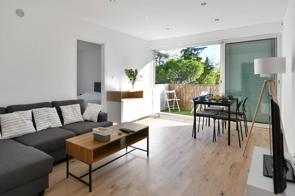 Photo of Livingroom in Residence Las Rebes Batiment