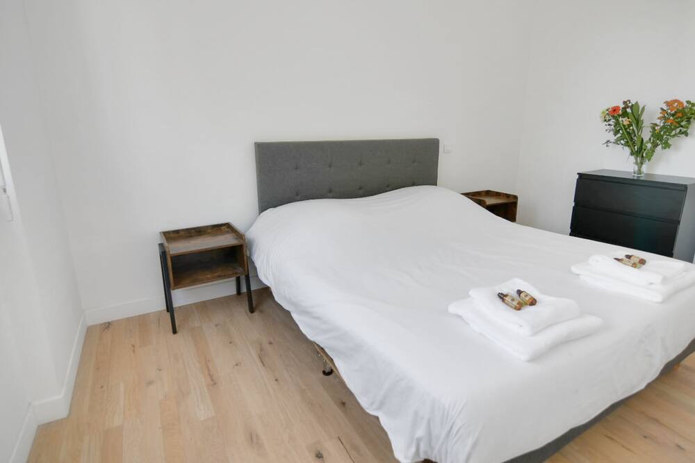 Photo of Bedroom in Residence Las Rebes Batiment
