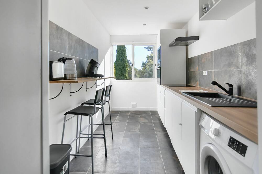 Photo of Kitchen in Residence Las Rebes Batiment