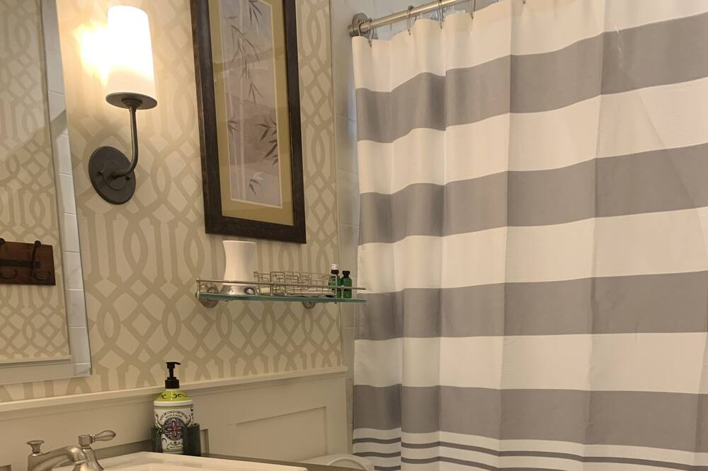 Photo of Bathroom in Fetters Hot Springs-Agua Caliente