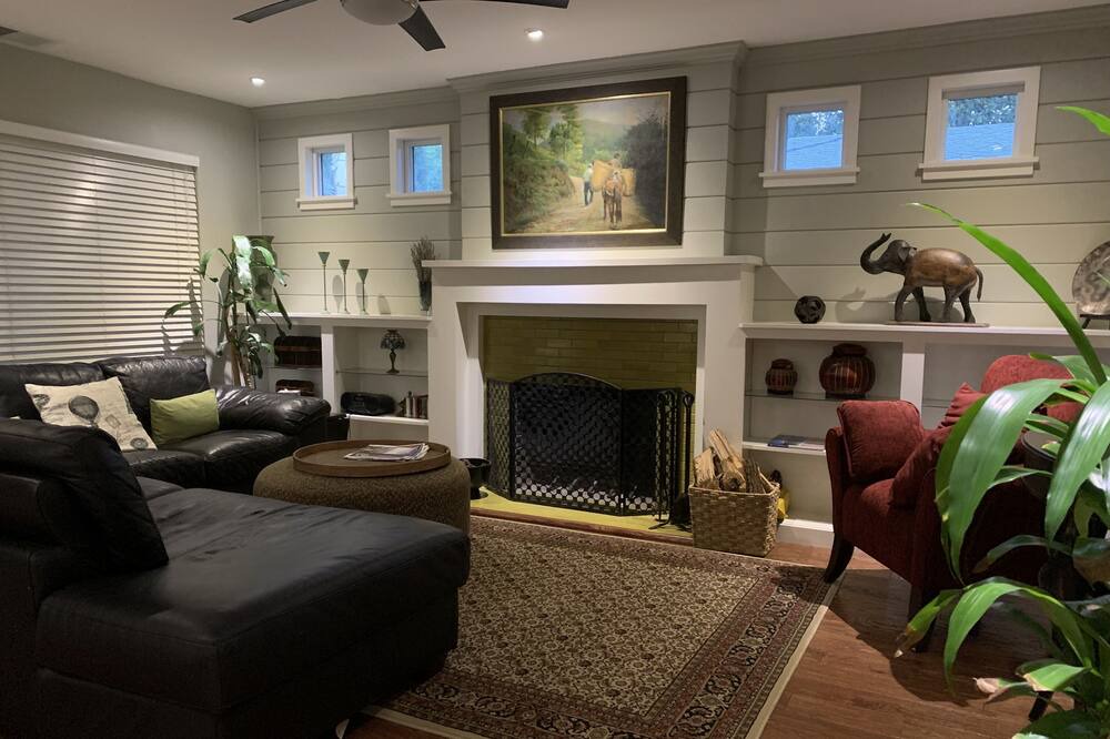 Photo of Bedroom in Fetters Hot Springs-Agua Caliente
