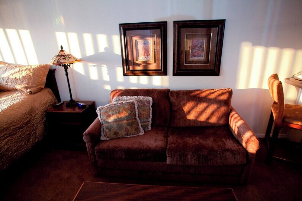 Photo of Livingroom in Kimberling City