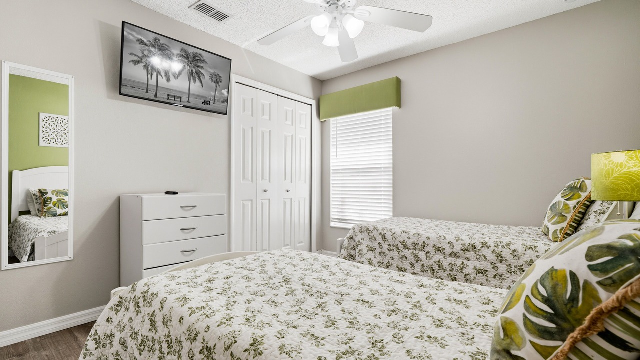 Photo of Bedroom in Seasons