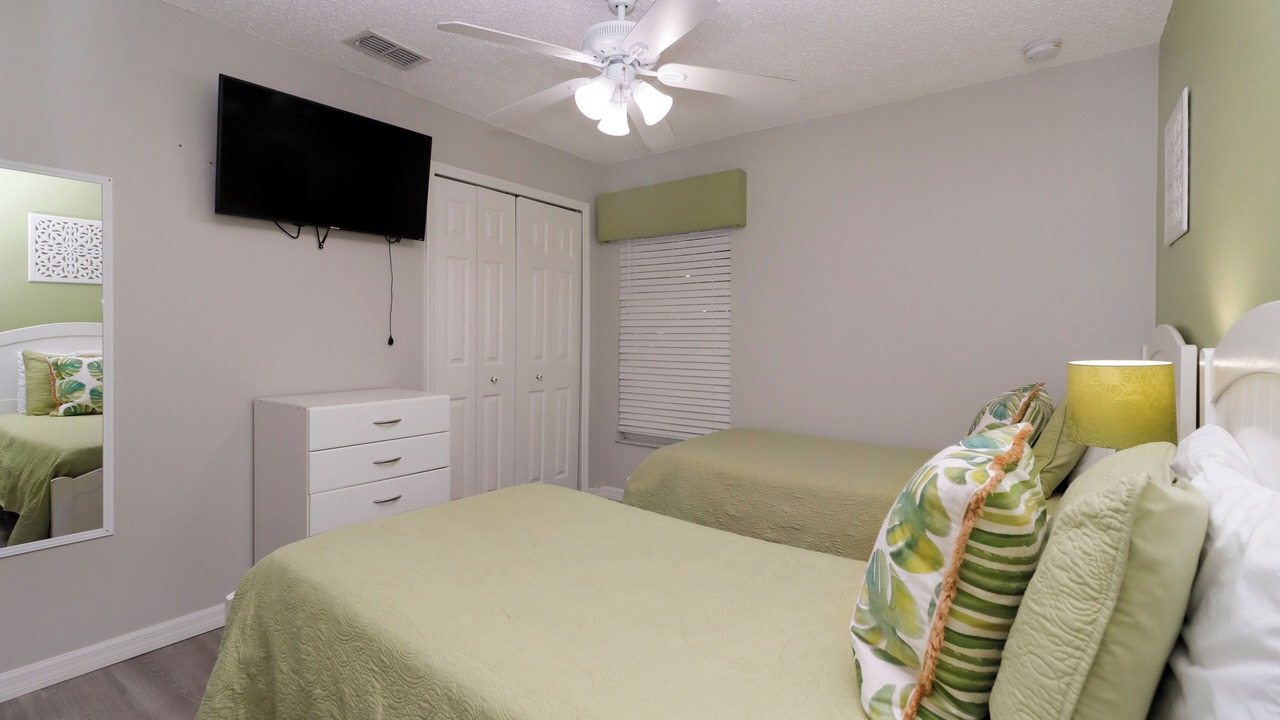 Photo of Bedroom in Seasons
