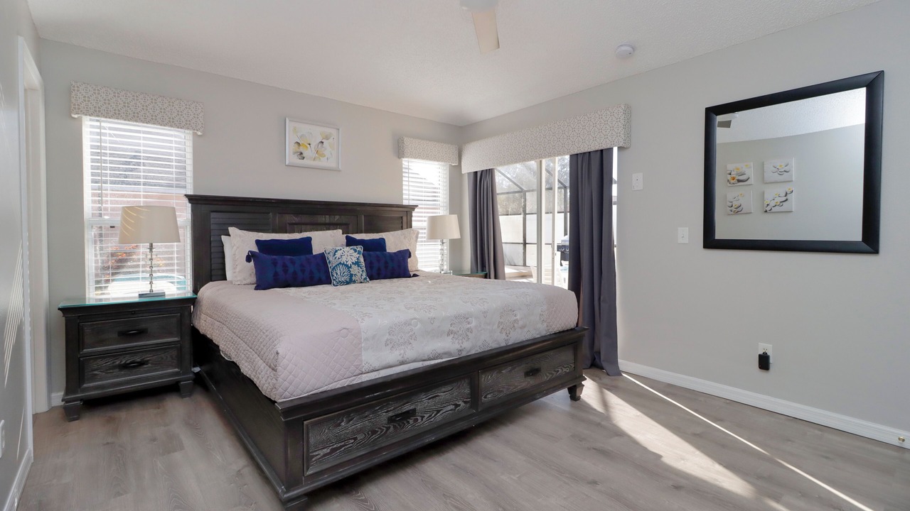 Photo of Bedroom in Seasons