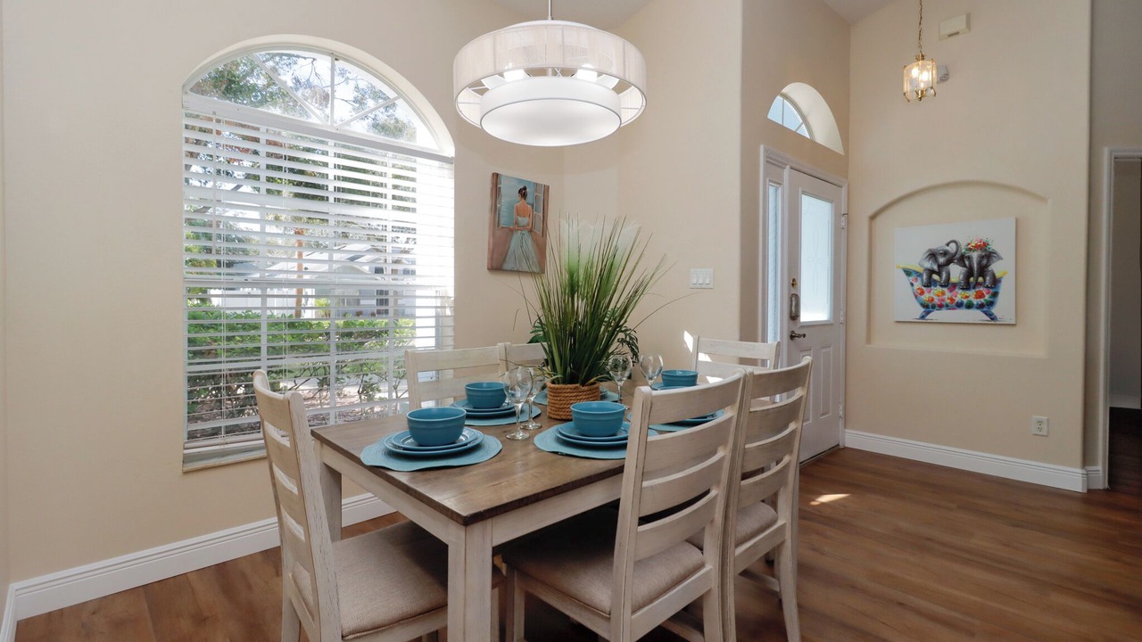 Photo of Livingroom in Orange Tree