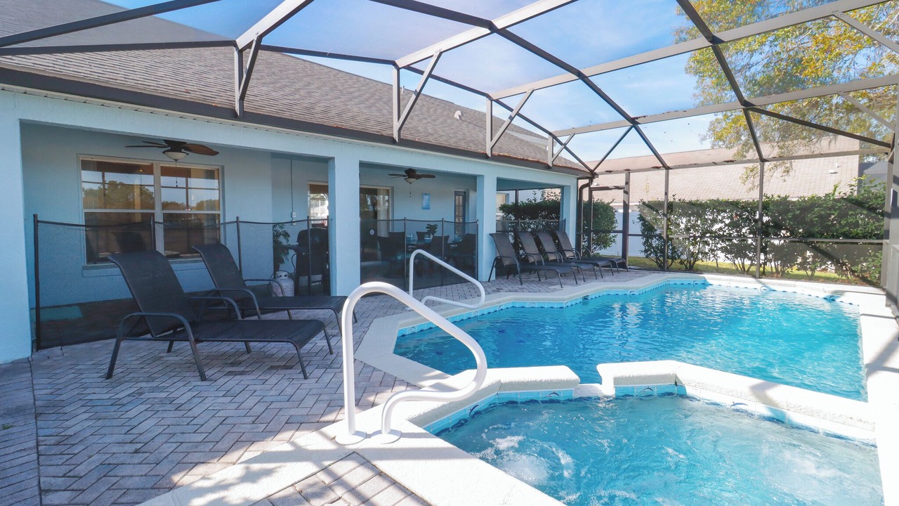 Photo of Outdoor in Orange Tree