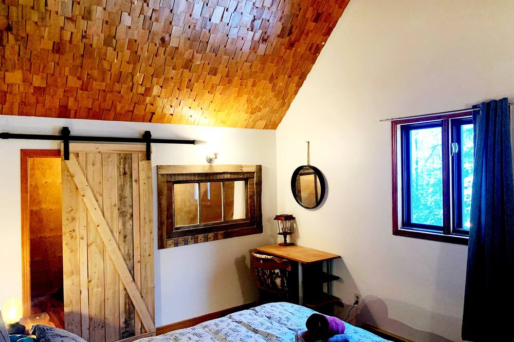 Photo of Bedroom in Chertsey