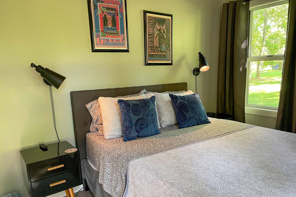Photo of Bedroom in Holiday Island