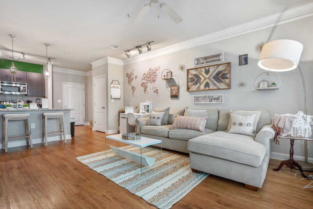 Photo of Livingroom in Westside