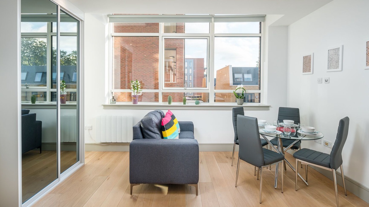 Photo of Others in Tottenham Green