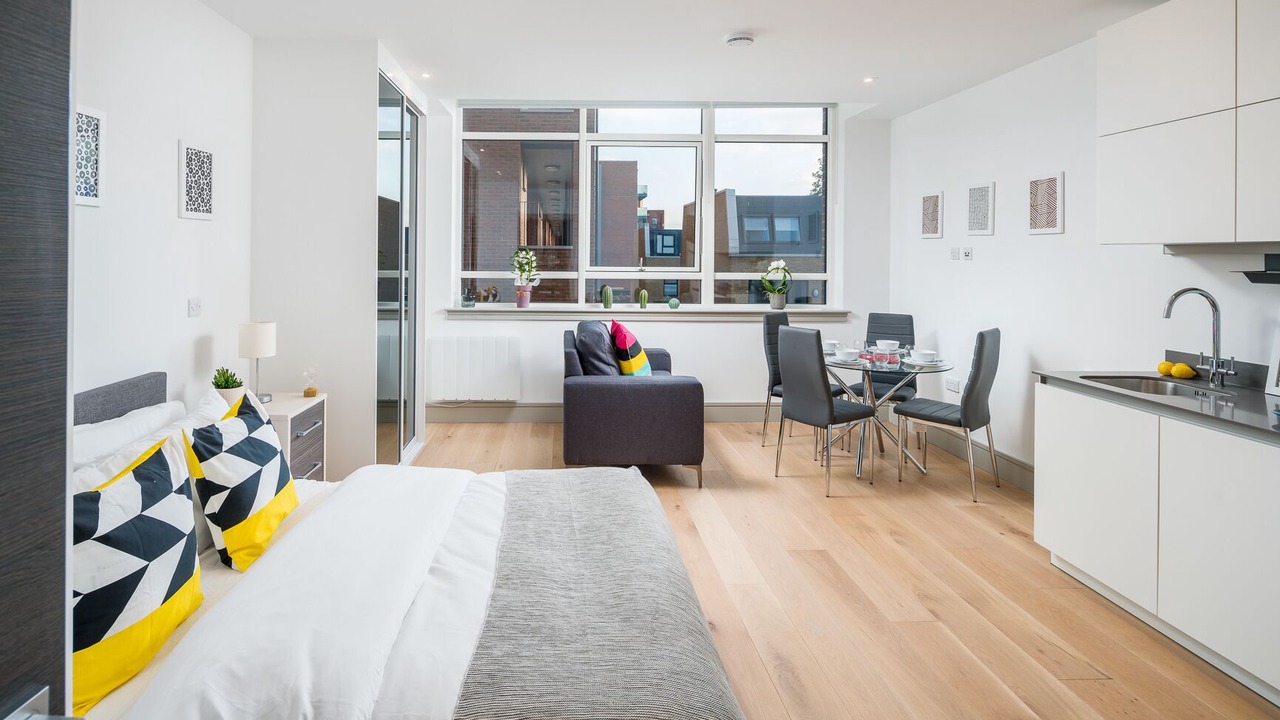 Photo of Others in Tottenham Green