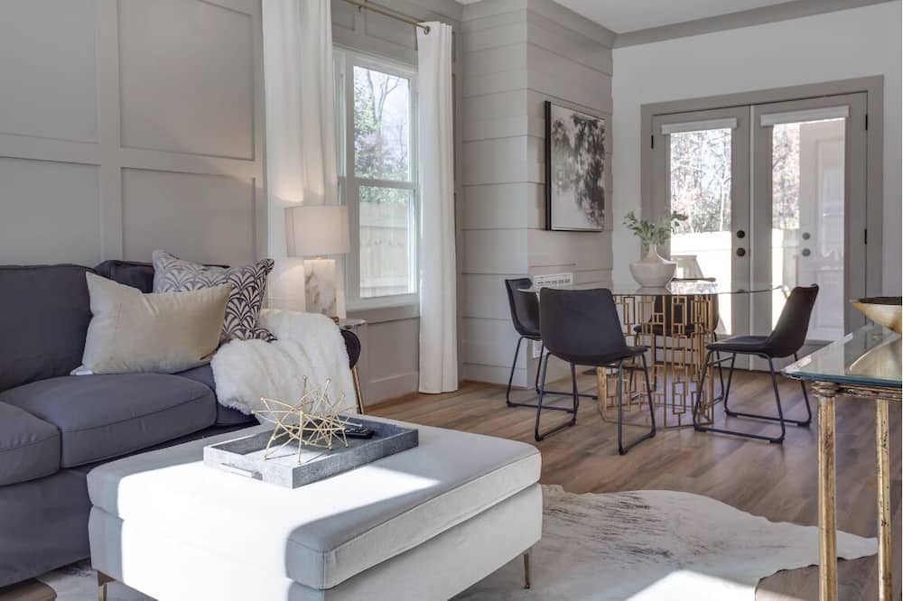 Photo of Livingroom in Durham