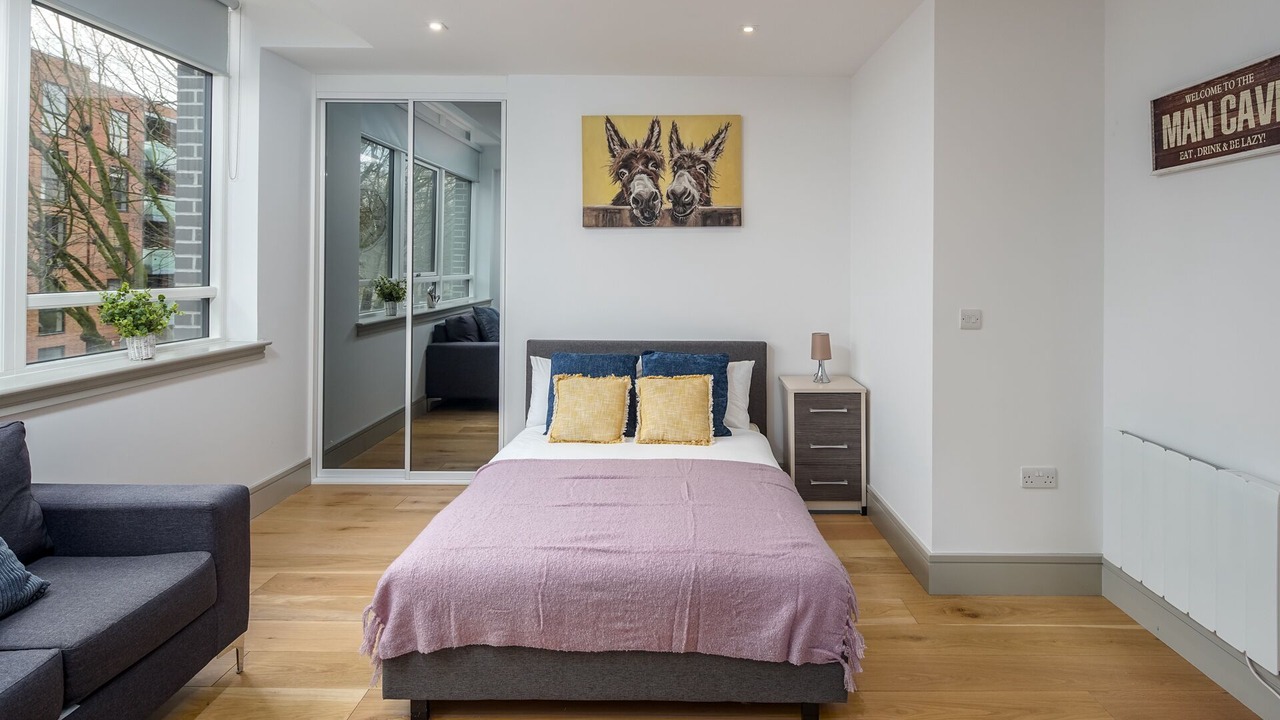 Photo of Others in Tottenham Green