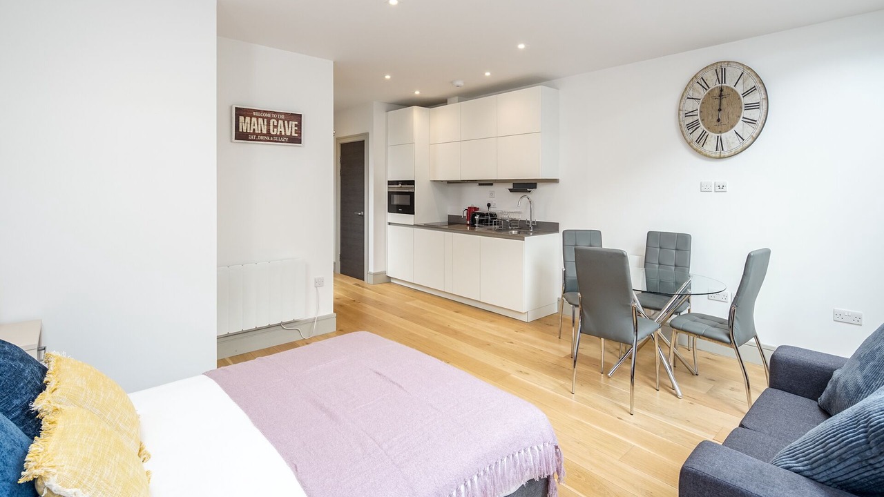 Photo of Others in Tottenham Green