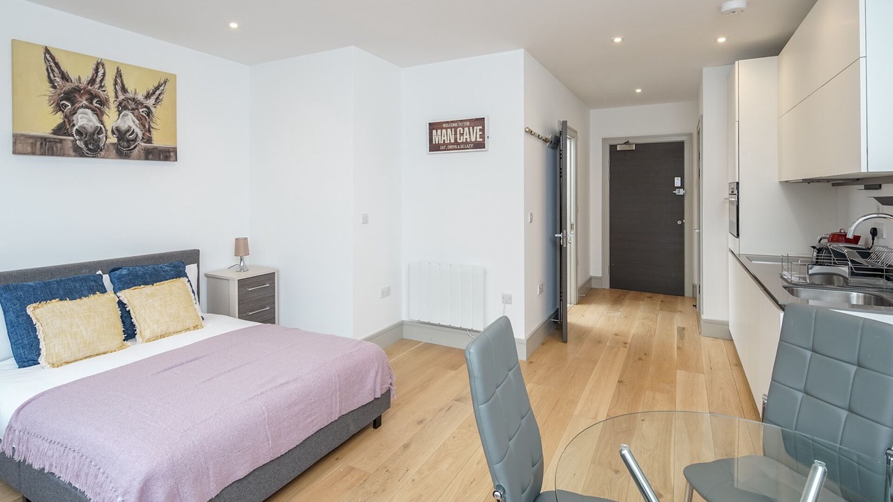 Photo of Others in Tottenham Green