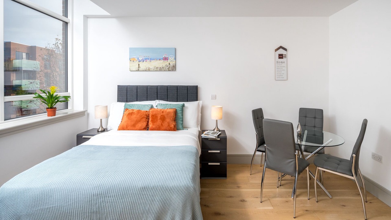 Photo of Others in Tottenham Green