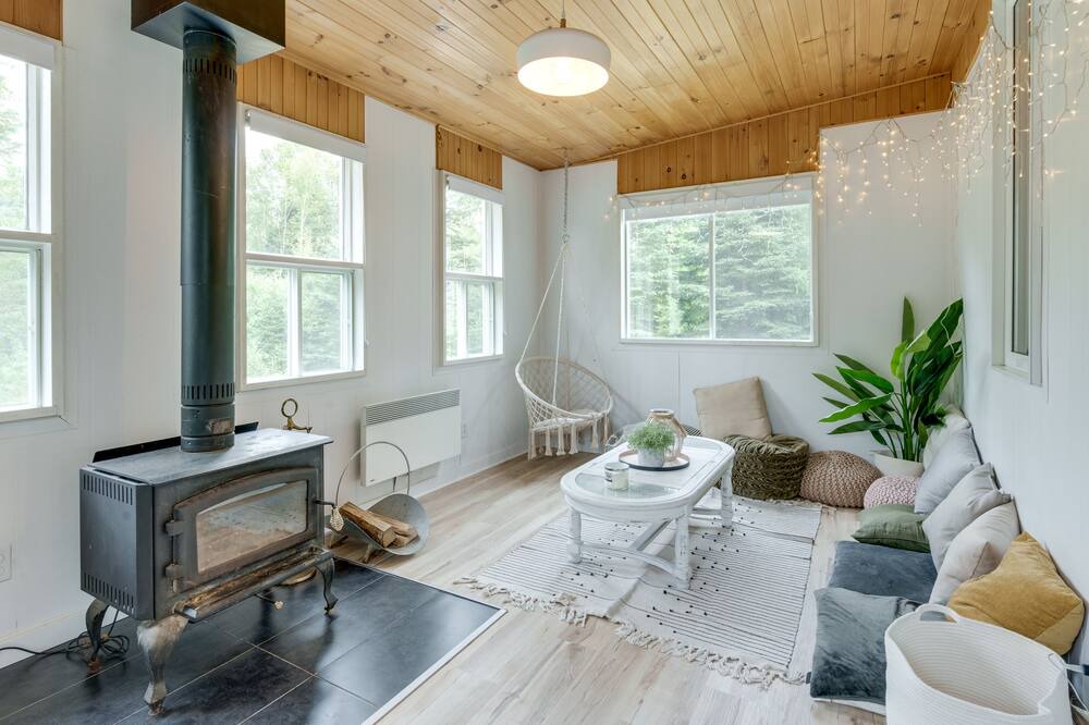Photo of Livingroom in La Macaza