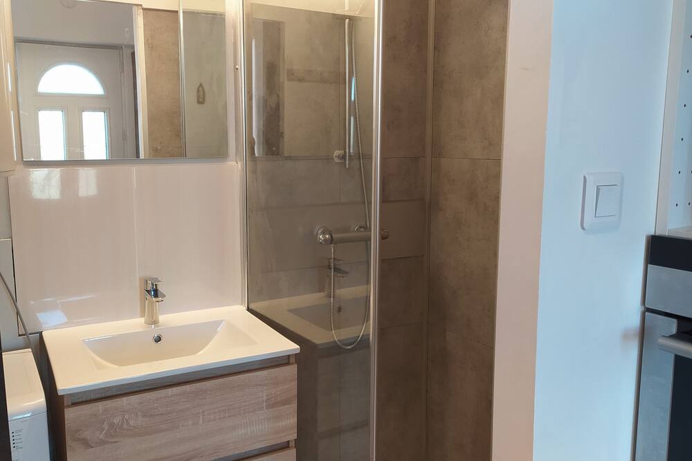 Photo of Bathroom in Oree d'Anjou