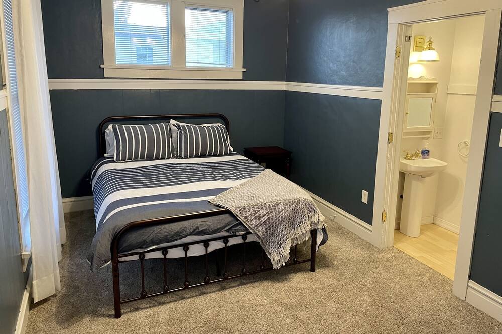 Photo of Bedroom in Bloomington