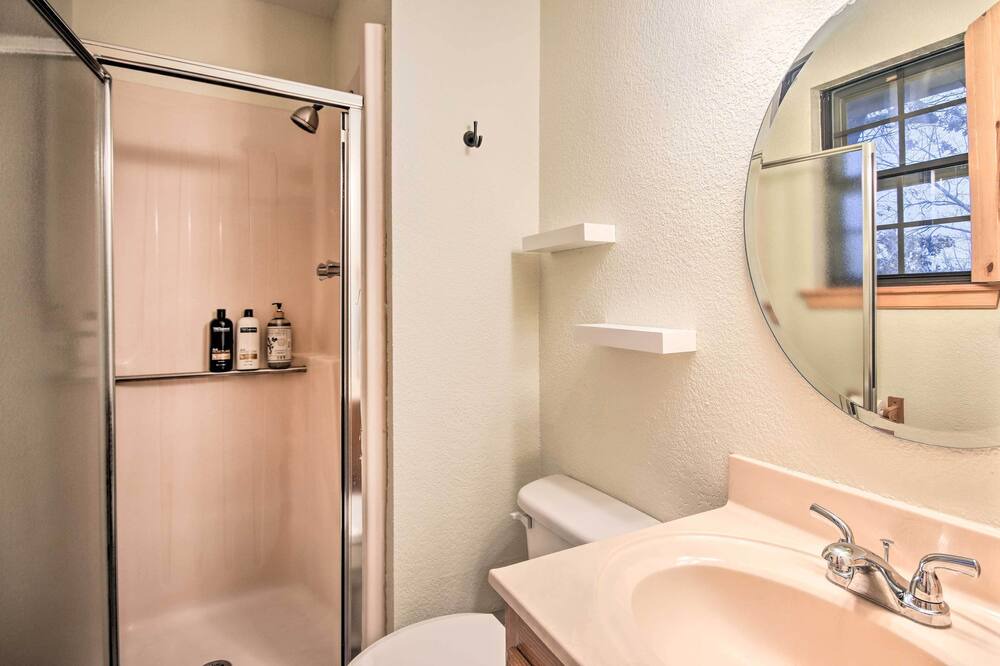 Photo of Bathroom in Lost Bridge Village