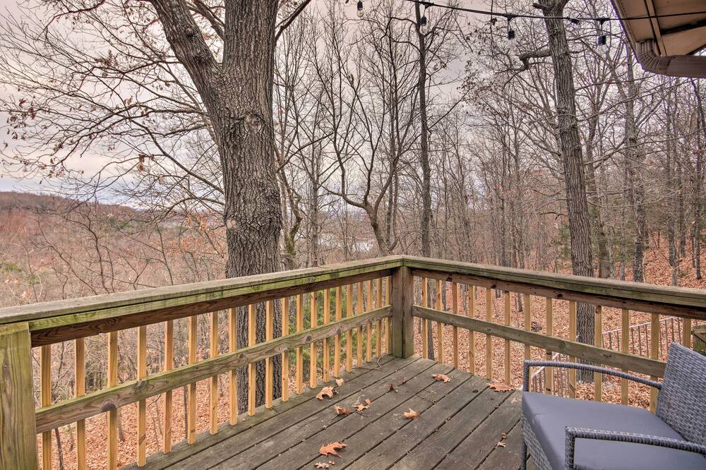Photo of Patio Balcony in Lost Bridge Village