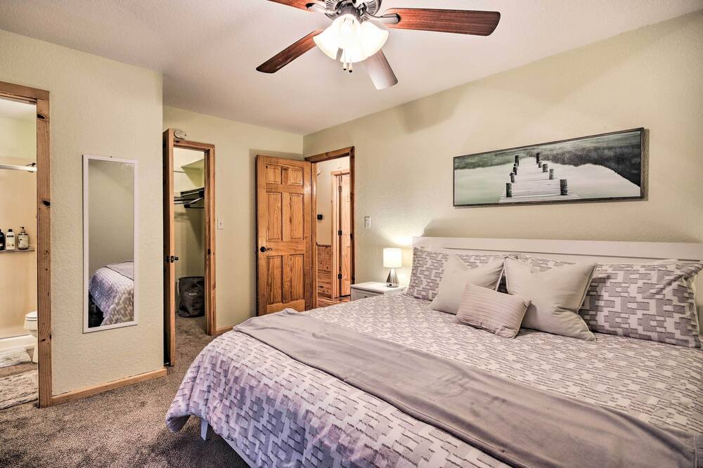 Photo of Bathroom in Lost Bridge Village