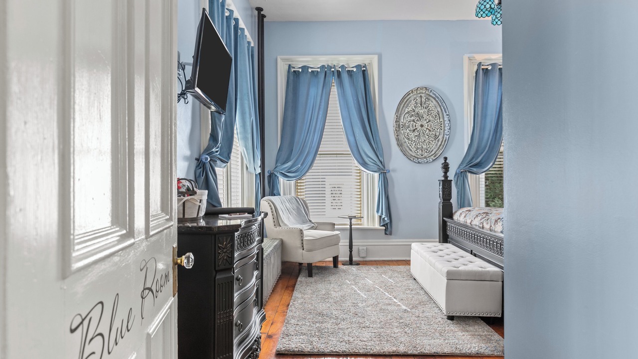 Photo of Bedroom in Oshkosh