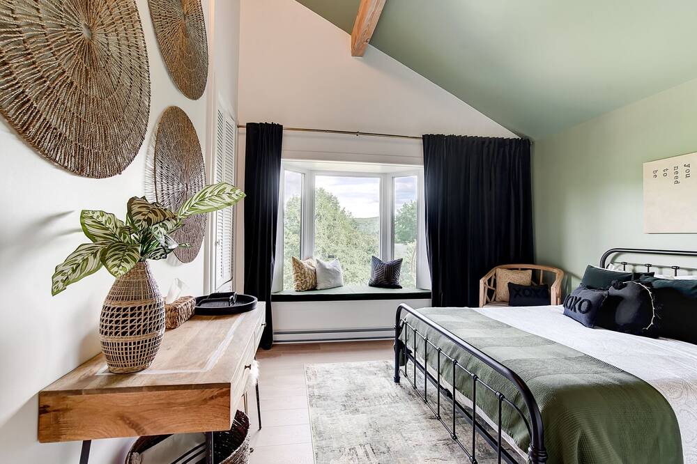 Photo of Bedroom in Saint-Sauveur-des-Monts