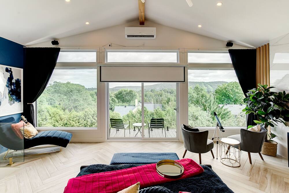 Photo of Bedroom in Saint-Sauveur-des-Monts