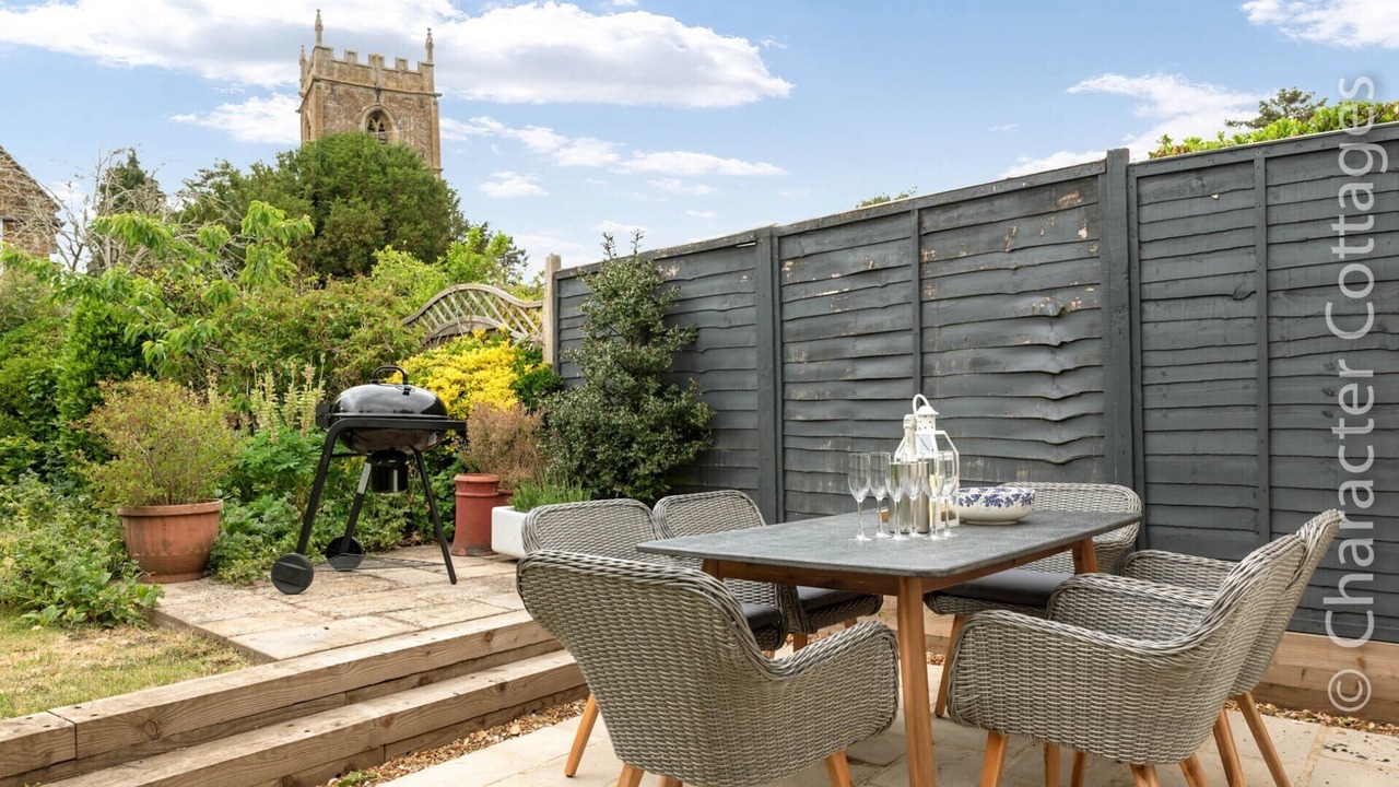 Photo of Patio Balcony in Sibford Gower