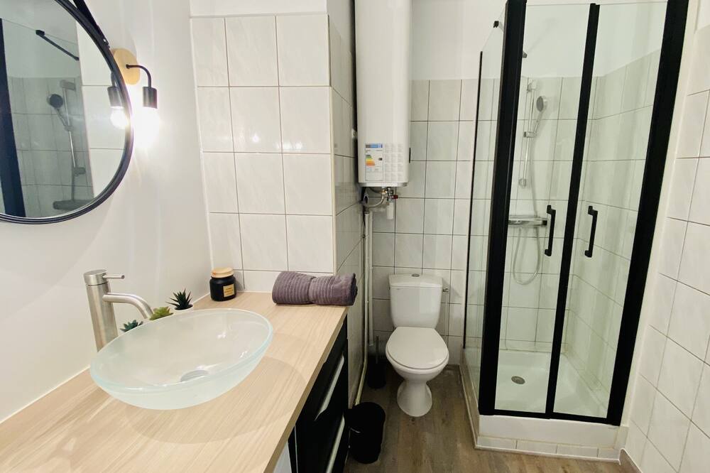 Photo of Bathroom in Saint-Nazaire