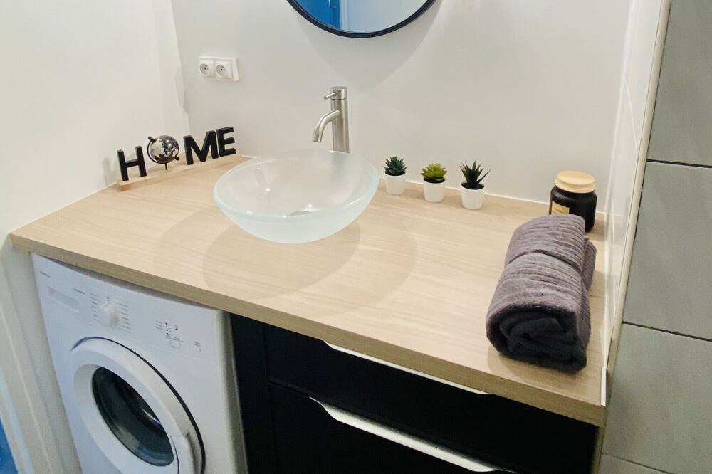 Photo of Bathroom in Saint-Nazaire