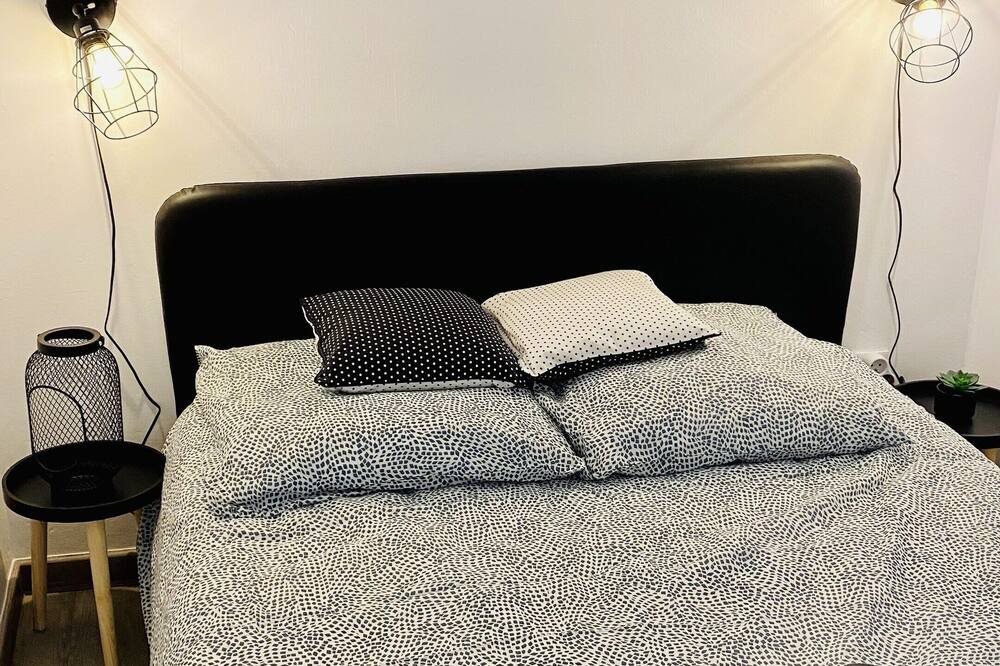 Photo of Bedroom in Saint-Nazaire