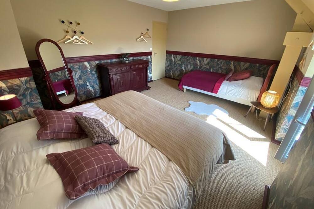 Photo of Bedroom in Le Parc