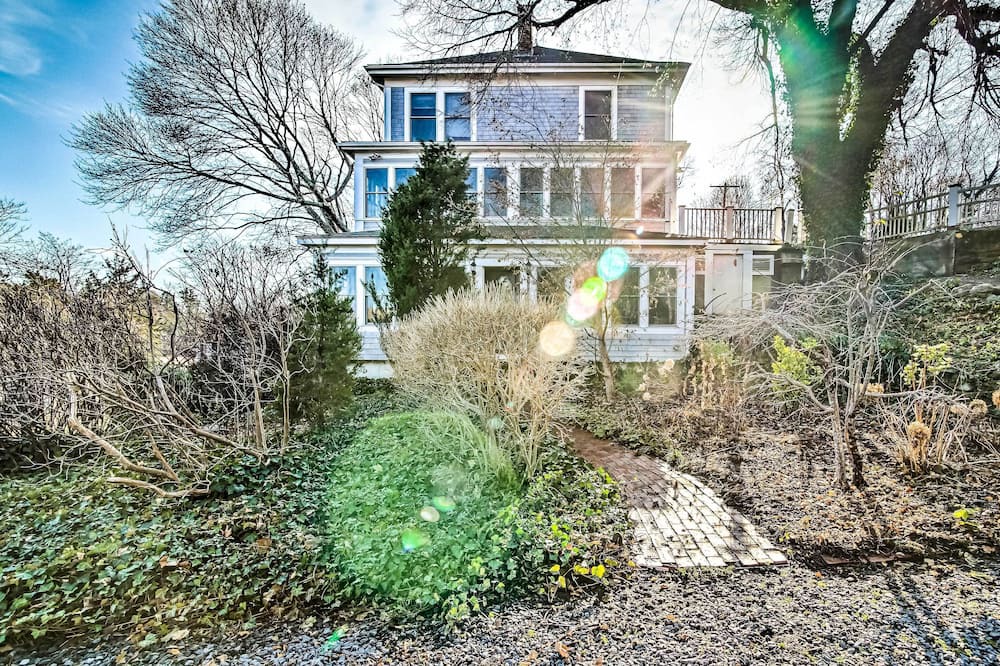 Photo of Others in Kingston