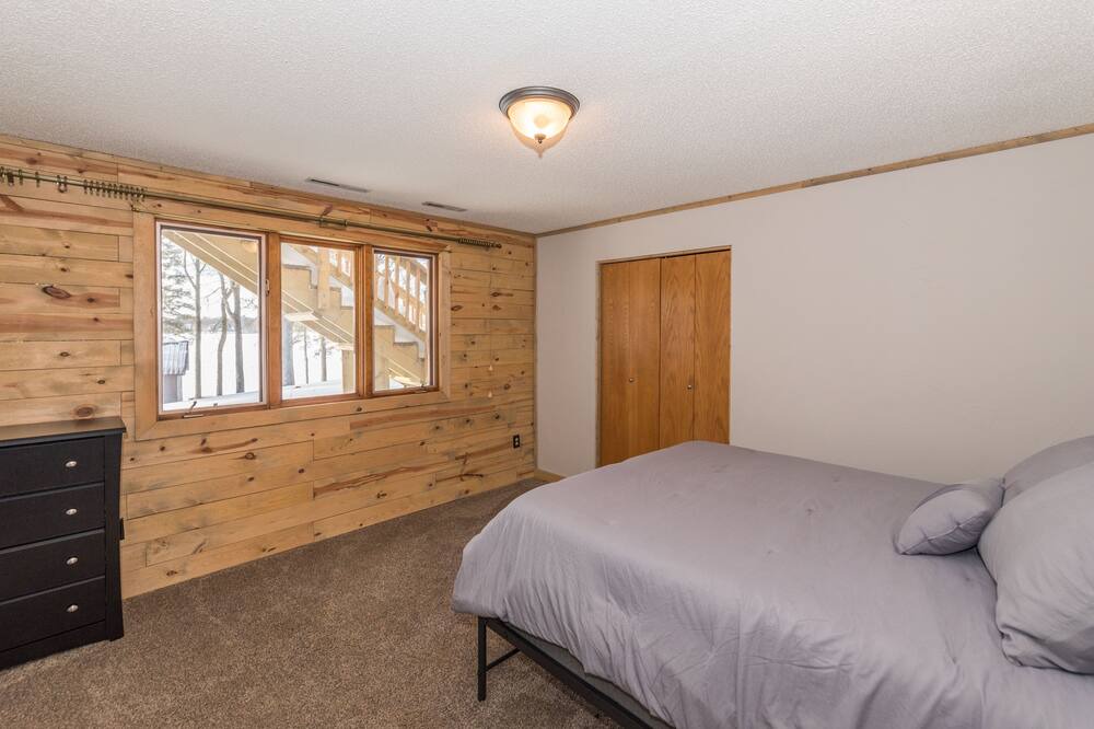 Photo of Bedroom in Brainerd