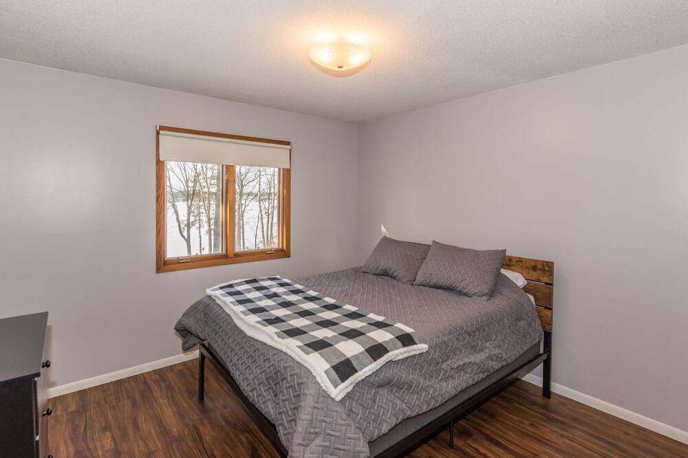 Photo of Bedroom in Brainerd
