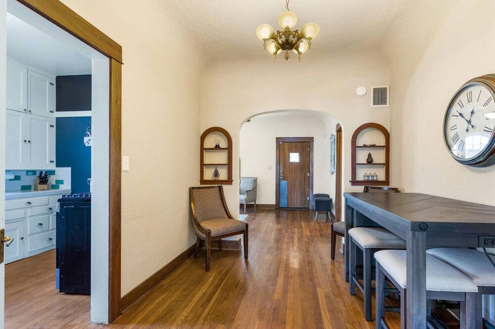 Photo of Livingroom in Feldman's