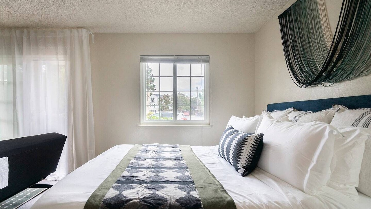 Photo of Bedroom in Mountain View