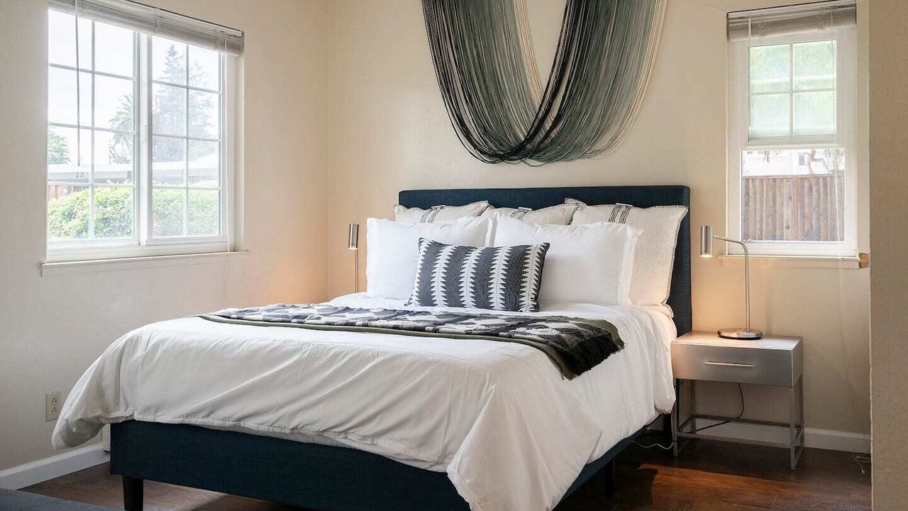 Photo of Bedroom in Mountain View