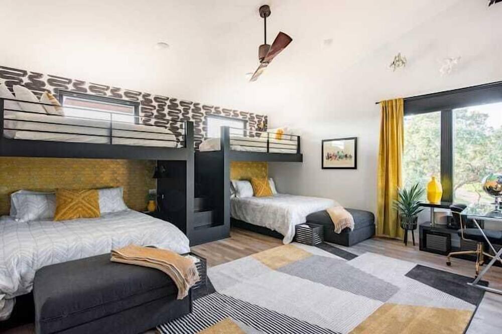 Photo of Bedroom in Briarcliff
