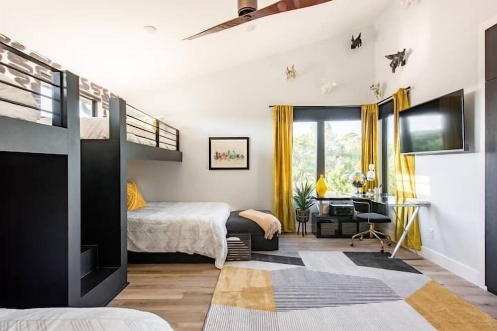 Photo of Bedroom in Briarcliff