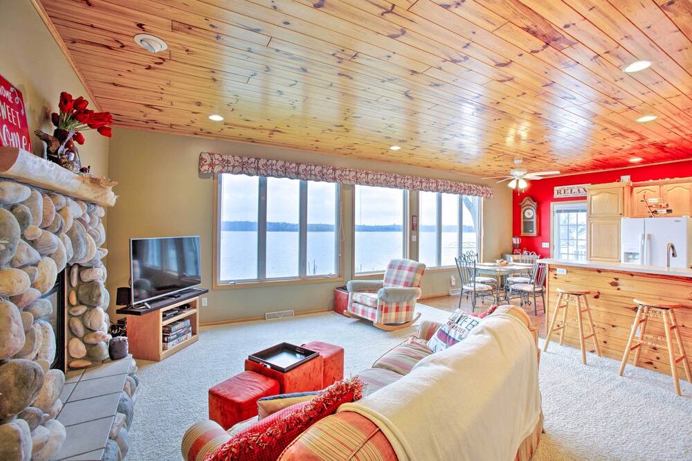 Photo of Bedroom in Cadillac